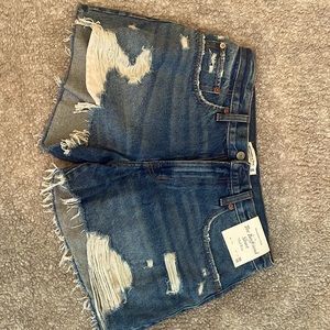 NWT Abercrombie & Fitch Boyfriend cut-off shorts